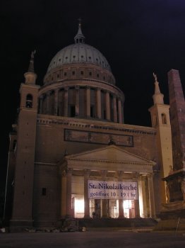 Potsdamer Nikolaikirche bei Nacht