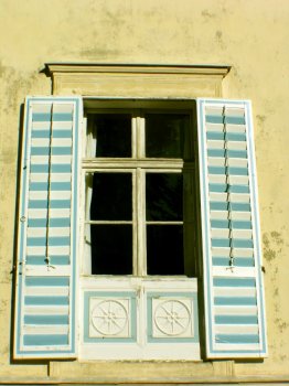 Fenster am Potsdamer Schloss Charlottenhof