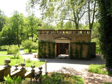 Stibadium im Botanischen Garten Potsdam