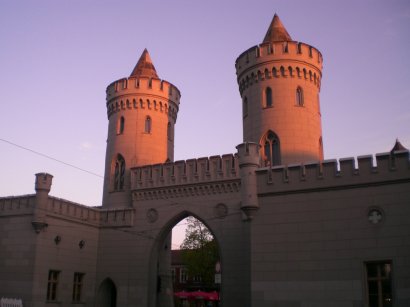 das Nauener Tor im neogotischen Stil