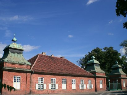 Portierhaus und Eingangstor zum Neuen Garten