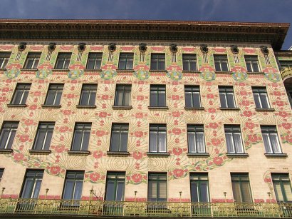 Majolika Fassade am Wagner Haus am Naschmarkt