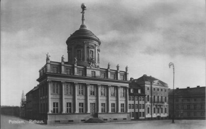 das Rathaus vor 1945