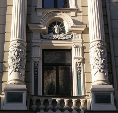 Detail Jugendstilfassade in der Elizabetes Iela