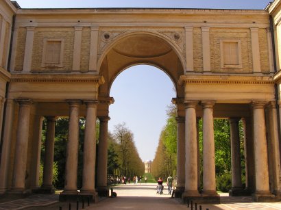 Potsdam Portal Eckpavillon Orangerie Blick zum Belvedere auf dem Klausberg