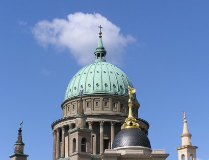 Potsdam die Kuppel der Nikolaikirche