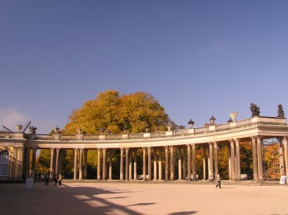 Ehrenhof mit Kolonnaden