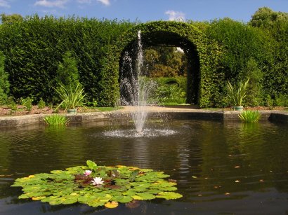 Wasserspiel im Sizilianischen Garten