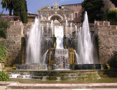 Neptunbrunnen mit Wasserspiel